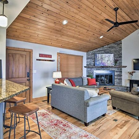 Cabin With Hot Tub And Mountain Views Less Than 5 Mi To Boone โบลวิงร็อค ภายนอก รูปภาพ