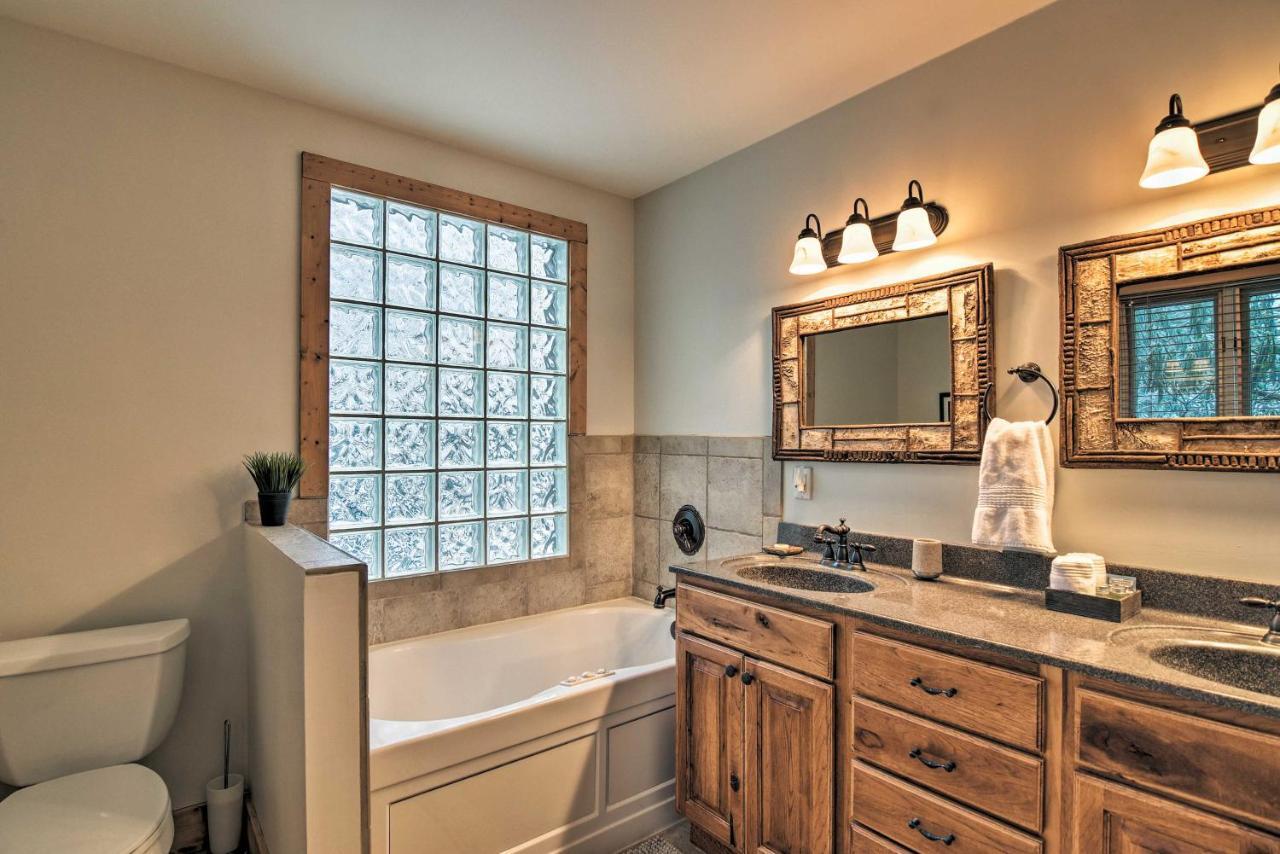 Cabin With Hot Tub And Mountain Views Less Than 5 Mi To Boone โบลวิงร็อค ภายนอก รูปภาพ