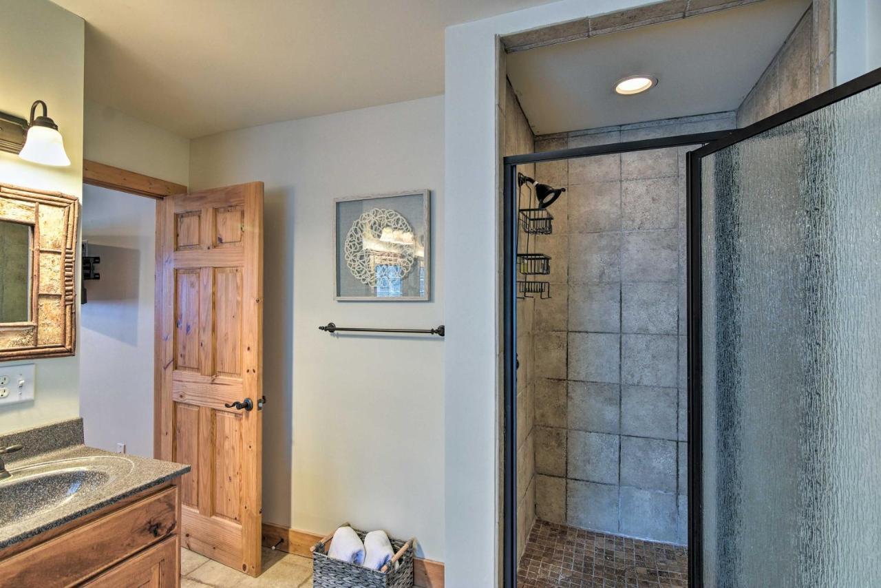 Cabin With Hot Tub And Mountain Views Less Than 5 Mi To Boone โบลวิงร็อค ภายนอก รูปภาพ
