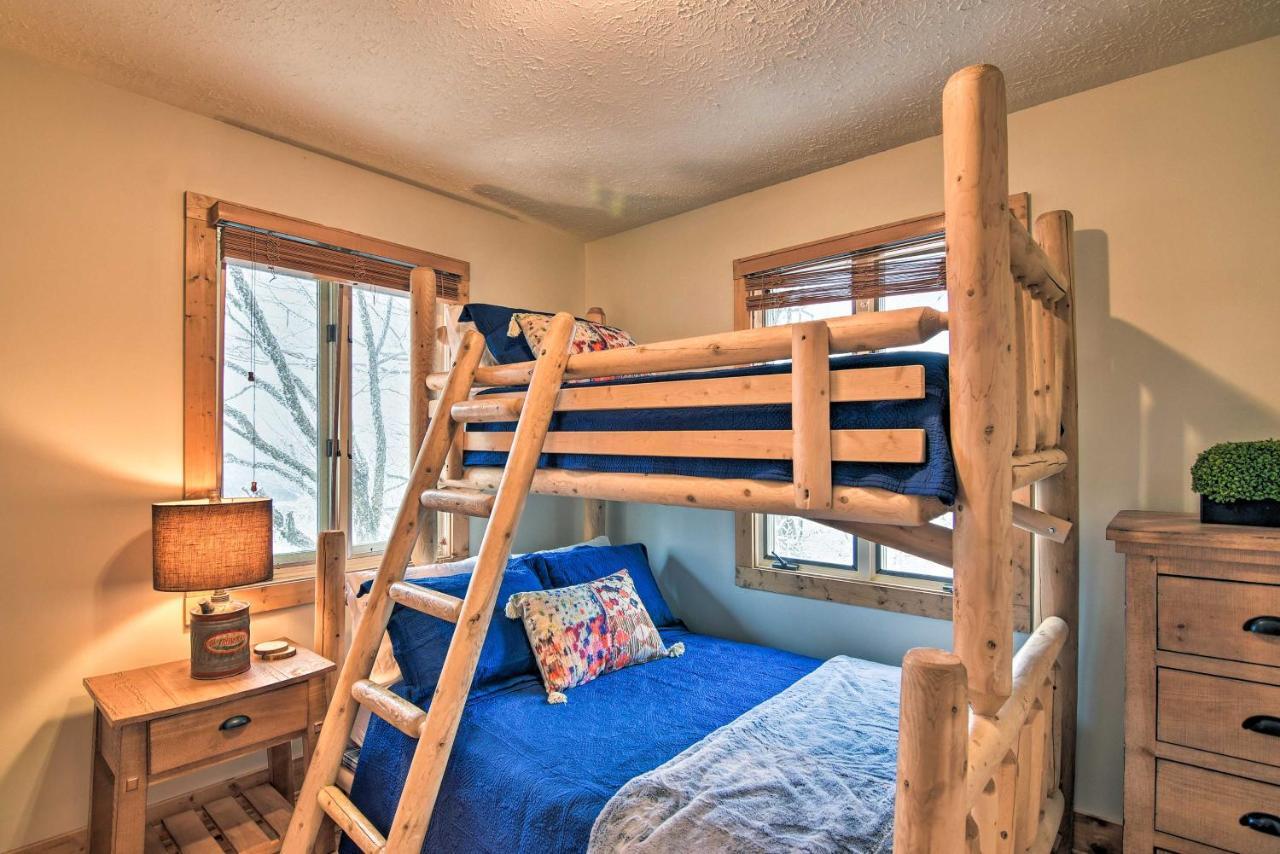 Cabin With Hot Tub And Mountain Views Less Than 5 Mi To Boone โบลวิงร็อค ภายนอก รูปภาพ